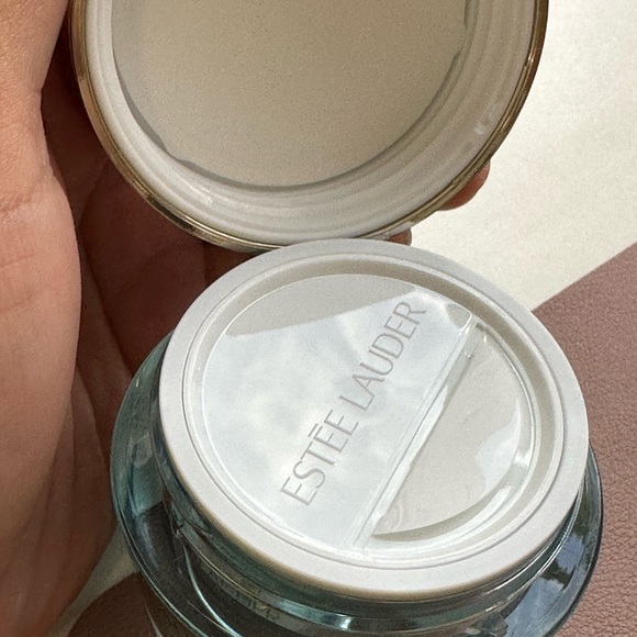 Estée Lauder nightwear plus 1.7 ounce
No box
Never used
Batch code provided - Picture 3 of 3